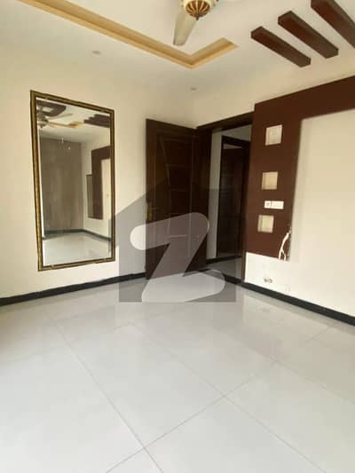 10 Marla Upper Portion 3Bedrooms Attach Bathrooms DD Fully Tiled Flooring