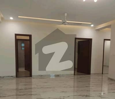 عسکری 10 عسکری,لاہور میں 4 کمروں کا 13 مرلہ فلیٹ 4.3 کروڑ میں برائے فروخت۔