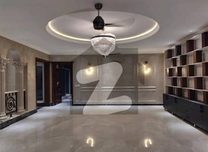 10 Marla House Available In Bahria Town - Sector C For Rent 10 Marla House Available In Bahria Town - Sector C For Rent