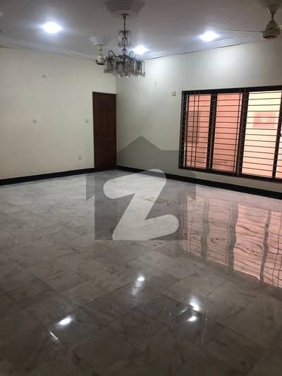 ڈی ایچ اے فیز 7 ڈی ایچ اے ڈیفینس,کراچی میں 3 کمروں کا 1 کنال بالائی پورشن 2.0 لاکھ میں کرایہ پر دستیاب ہے۔