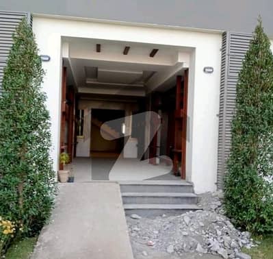 عسکری 10 عسکری,لاہور میں 4 کمروں کا 13 مرلہ فلیٹ 4.28 کروڑ میں برائے فروخت۔