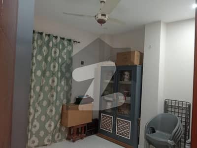 پی ای سی ایچ ایس بلاک 2 پی ای سی ایچ ایس,جمشید ٹاؤن,کراچی میں 2 کمروں کا 4 مرلہ بالائی پورشن 1.65 کروڑ میں برائے فروخت۔