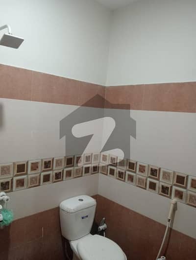 پی ای سی ایچ ایس بلاک 2 پی ای سی ایچ ایس,جمشید ٹاؤن,کراچی میں 2 کمروں کا 4 مرلہ بالائی پورشن 1.5 کروڑ میں برائے فروخت۔