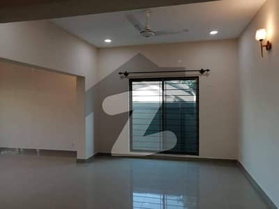 عسکری 6 ملیر کنٹونمنٹ,کینٹ,کراچی میں 5 کمروں کا 15 مرلہ مکان 7.15 کروڑ میں برائے فروخت۔