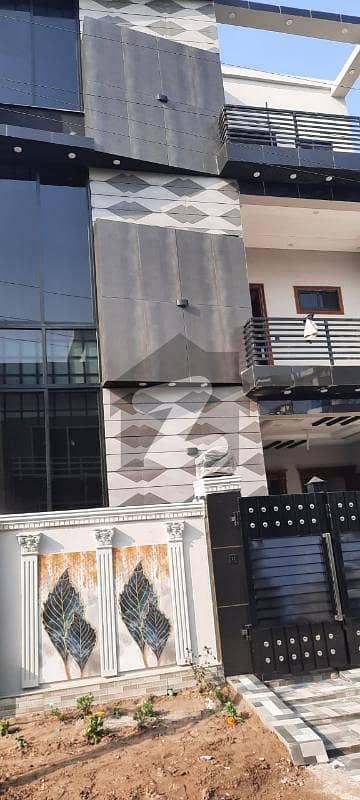 پارک ویو سٹی ۔ ڈائمنڈ بلاک پارک ویو سٹی,لاہور میں 4 کمروں کا 5 مرلہ مکان 1.85 کروڑ میں برائے فروخت۔ پارک ویو سٹی ۔ ڈائمنڈ بلاک پارک ویو سٹی,لاہور میں 4 کمروں کا 5 مرلہ مکان 1.85 کروڑ میں برائے فروخت۔