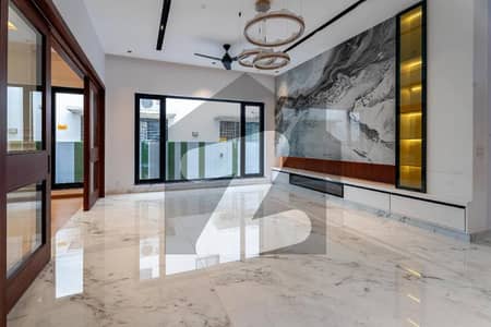 1 Kanal Brilliant Location Full House For Rent In DHA Phase 8