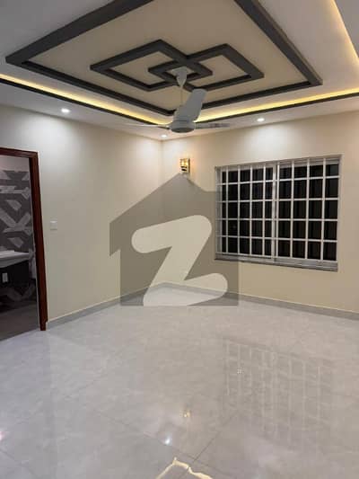 آئی ای پی انجنیئرز ٹاؤن ۔ سیکٹر اے آئی ای پی انجینئرز ٹاؤن,لاہور میں 6 کمروں کا 9 مرلہ مکان 3.95 کروڑ میں برائے فروخت۔ آئی ای پی انجنیئرز ٹاؤن ۔ سیکٹر اے آئی ای پی انجینئرز ٹاؤن,لاہور میں 6 کمروں کا 9 مرلہ مکان 3.95 کروڑ میں برائے فروخت۔