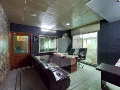جی ۔ 11 مرکز جی ۔ 11,اسلام آباد میں 3 مرلہ دفتر 1.2 لاکھ میں کرایہ پر دستیاب ہے۔