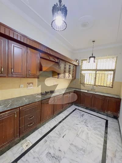 بنی گالہ اسلام آباد میں 2 کمروں کا 8 مرلہ بالائی پورشن 48.0 ہزار میں کرایہ پر دستیاب ہے۔