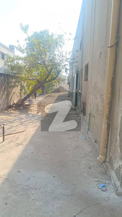 سُندرانڈسٹریل اسٹیٹ لاہور میں 4 کنال فیکٹری 7.5 لاکھ میں کرایہ پر دستیاب ہے۔