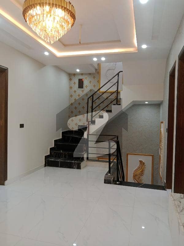 *Etihad Town Phase 1*, Main Raiwind Road, Lahore *Property Features:* - 1 spacious bedrooms - Attached modern 2 bathrooms - 1 Stylish kitchen - Wide terrace - Garage & parking space - Separate washing area *Prime location* and ideal for living *Etihad Town Phase 1*, Main Raiwind Road, Lahore *Property Features:* - 1 spacious bedrooms - Attached modern 2 bathrooms - 1 Stylish kitchen - Wide terrace - Garage & parking space - Separate washing area *Prime location* and ideal for living