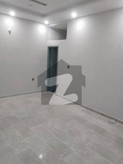 گلستانِ جوہر کراچی میں 2 کمروں کا 5 مرلہ زیریں پورشن 70.0 ہزار میں کرایہ پر دستیاب ہے۔