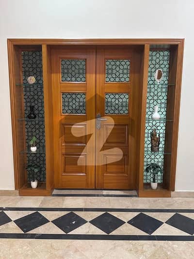 آرکیٹیکٹس انجنیئرز ۔ بلاک بی آرکیٹیکٹس انجنیئرز ہاؤسنگ سوسائٹی,لاہور میں 5 کمروں کا 10 مرلہ مکان 4.7 کروڑ میں برائے فروخت۔