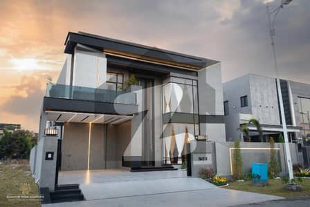 ORIGNAL ADD 1 KANAL BRAND NEW MODERN DESIGNER HOUSE FOR SALE AT DHA PHASE 7 NEAR TO PARK