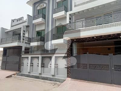 گلشنِ اقبال رحیم یار خان میں 5 کمروں کا 5 مرلہ مکان 1.3 کروڑ میں برائے فروخت۔