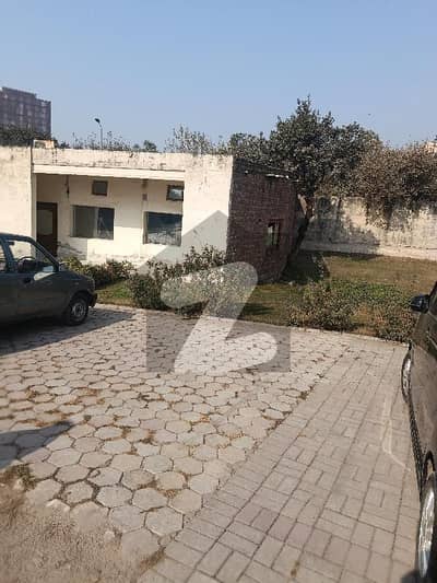 ٹھوکر نیاز بیگ لاہور میں 6 کنال کمرشل پلاٹ 55.0 کروڑ میں برائے فروخت۔