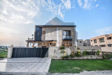 1 KANAL MODERN HOUSE FOR RENT NEAR TO PARK