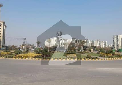 A Spacious 10 Marla Flat In Askari 11