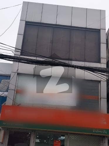 پی آئی اے مین بلیوارڈ لاہور میں 10 مرلہ عمارت 4.9 لاکھ میں کرایہ پر دستیاب ہے۔