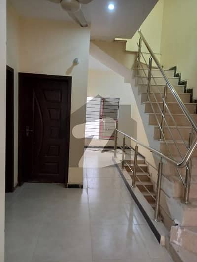 غوری ٹاؤن فیز 4 اے غوری ٹاؤن,اسلام آباد میں 4 کمروں کا 3 مرلہ مکان 96.0 لاکھ میں برائے فروخت۔