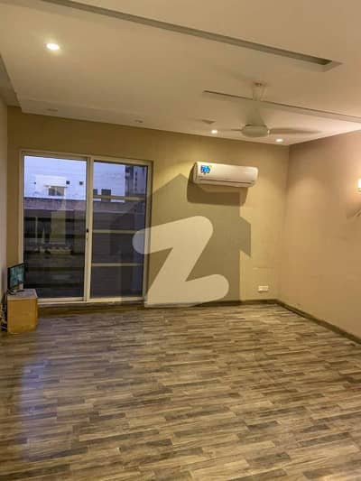 KANAL FULL HOUSE NEAR TO MARKET FOR RENT