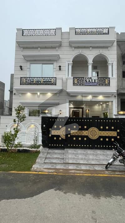 پارک ویو سٹی لاہور میں 4 کمروں کا 5 مرلہ مکان 1.95 کروڑ میں برائے فروخت۔ پارک ویو سٹی لاہور میں 4 کمروں کا 5 مرلہ مکان 1.95 کروڑ میں برائے فروخت۔