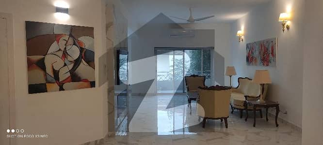 LUXURIOUS 2 BEDROOMS APARTMENT FOR RENT