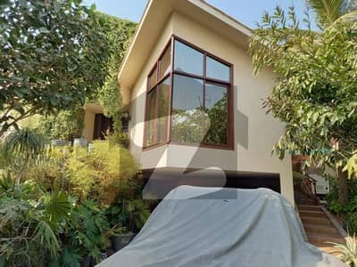 700 Yards Exclusive Design Ready to Move Bungalow Dha Phase 5 Near Zamzama Park and Clifton