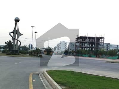 بحریہ ٹاؤن فیز 8 ۔ بلاک ای بحریہ ٹاؤن فیز 8,بحریہ ٹاؤن راولپنڈی,راولپنڈی میں 5 مرلہ کمرشل پلاٹ 2.5 کروڑ میں برائے فروخت۔