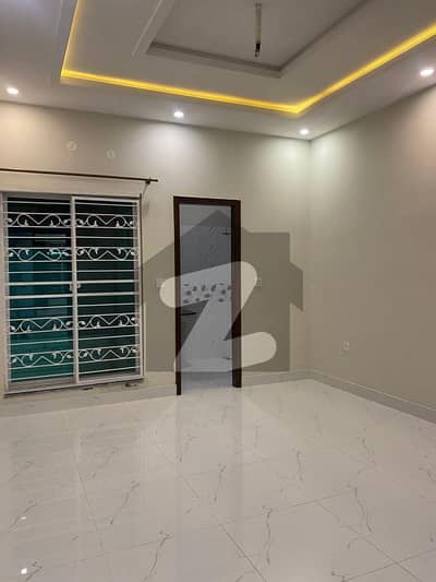 بحریہ ٹاؤن فیز 7 بحریہ ٹاؤن راولپنڈی,راولپنڈی میں 3 کمروں کا 10 مرلہ بالائی پورشن 55.0 ہزار میں کرایہ پر دستیاب ہے۔