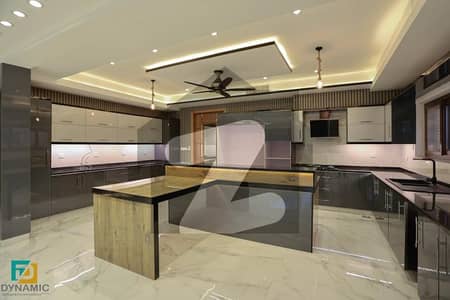 F-7 HOUSE FOR SALE PRIME LOCATION