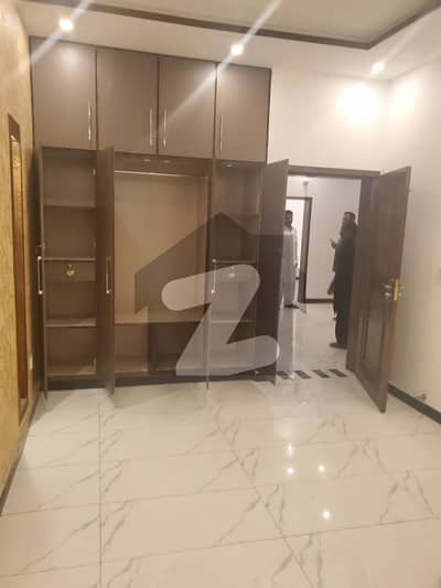 سبزہ زار سکیم لاہور میں 2 کمروں کا 6 مرلہ زیریں پورشن 50.0 ہزار میں کرایہ پر دستیاب ہے۔