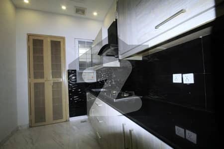 ڈی ایچ اے فیز 6 ڈیفنس (ڈی ایچ اے),لاہور میں 3 کمروں کا 1 کنال بالائی پورشن 1.35 لاکھ میں کرایہ پر دستیاب ہے۔