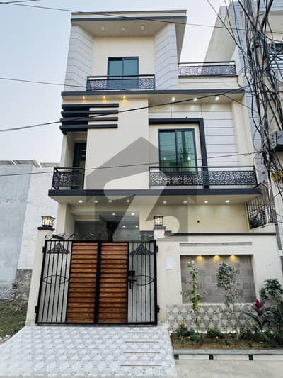 پاک عرب ہاؤسنگ سوسائٹی فیز 1 پاک عرب ہاؤسنگ سوسائٹی,لاہور میں 3 کمروں کا 3 مرلہ مکان 1.35 کروڑ میں برائے فروخت۔