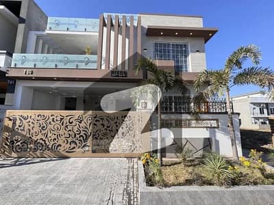 ٹاپ سٹی 1 اسلام آباد میں 5 کمروں کا 10 مرلہ مکان 4.25 کروڑ میں برائے فروخت۔