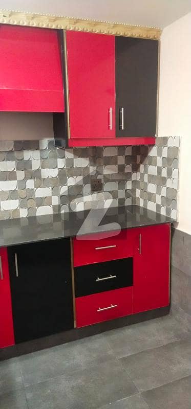 1 bedroom attach batch kitchen top roof available for rent