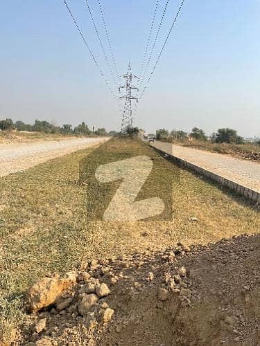 I-12/3 plot for sale park face size 25x50 level plot Reasonable price