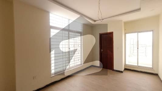 Prime Location 550 Square Feet Flat In Top City 1 - Block A Best Option