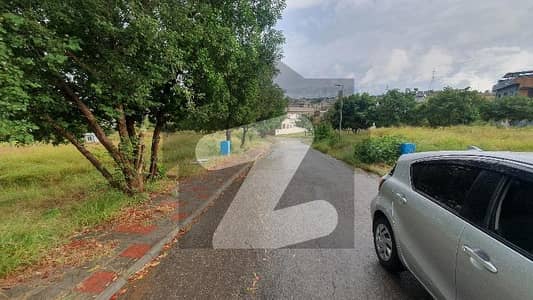 ڈی ایچ اے ویلی ڈی ایچ اے ڈیفینس,اسلام آباد میں 8 مرلہ رہائشی پلاٹ 50.0 لاکھ میں برائے فروخت۔ ڈی ایچ اے ویلی ڈی ایچ اے ڈیفینس,اسلام آباد میں 8 مرلہ رہائشی پلاٹ 50.0 لاکھ میں برائے فروخت۔