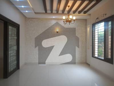 500 YARDS SLIGHTLY USED 6 BEDROOMS WITH FULL BASEMENT HOUSE FOR SALE