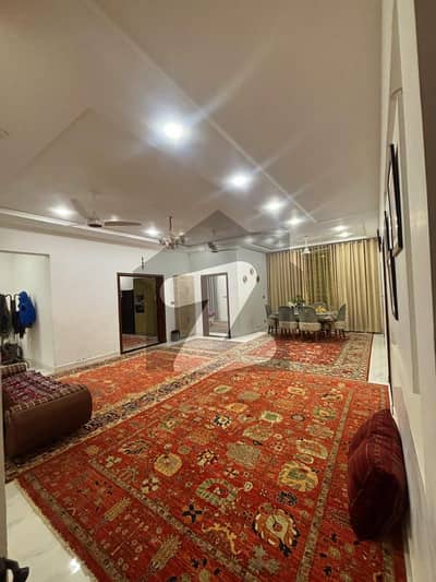 گارڈن ٹاؤن لاہور میں 7 کمروں کا 2 کنال مکان 18.0 کروڑ میں برائے فروخت۔