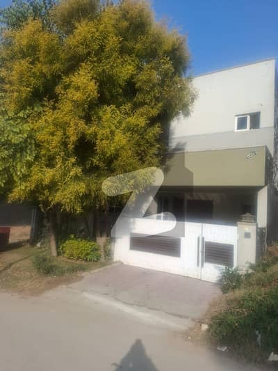 بحریہ ٹاؤن فیز 8 ۔ خالد بلاک بحریہ ٹاؤن فیز 8 ۔ سفاری ویلی,بحریہ ٹاؤن فیز 8,بحریہ ٹاؤن راولپنڈی,راولپنڈی میں 8 مرلہ مکان 90.0 ہزار میں کرایہ پر دستیاب ہے۔