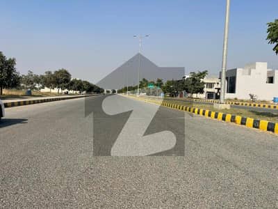 ڈی ایچ اے فیز 2 - بلاک کیو فیز 2,ڈیفنس (ڈی ایچ اے),لاہور میں 2 کنال رہائشی پلاٹ 10.25 کروڑ میں برائے فروخت۔ ڈی ایچ اے فیز 2 - بلاک کیو فیز 2,ڈیفنس (ڈی ایچ اے),لاہور میں 2 کنال رہائشی پلاٹ 10.25 کروڑ میں برائے فروخت۔