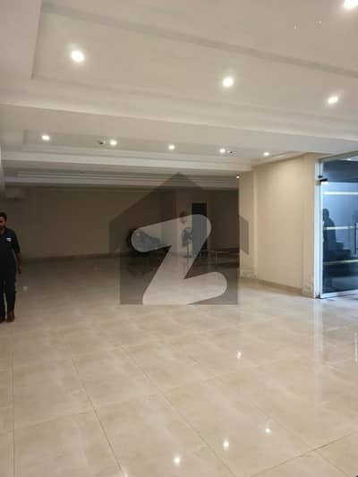 4 MARLA COMMERCIAL FLOOR IS AVAILABLE IN DHA TOP LOCATION FOR COMMERCIAL PURPOSE.