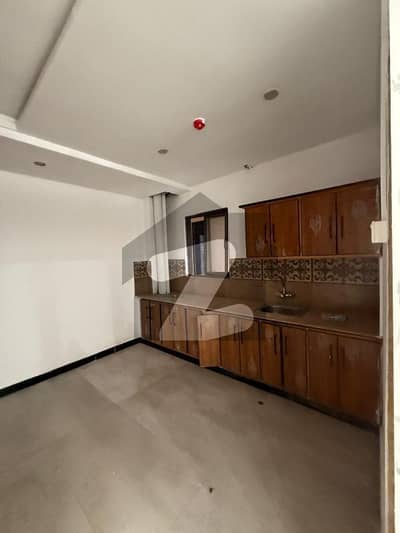 بحریہ ٹاؤن فیز 7 بحریہ ٹاؤن راولپنڈی,راولپنڈی میں 4 مرلہ دکان 3.6 کروڑ میں برائے فروخت۔