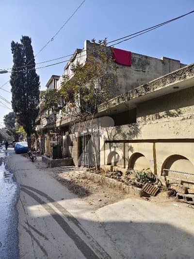 آئی ۔ 10/1 آئی ۔ 10,اسلام آباد میں 2 کمروں کا 4 مرلہ مکان 2.2 کروڑ میں برائے فروخت۔