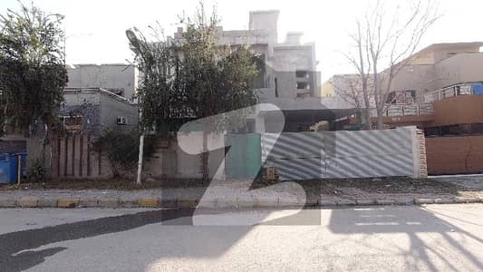 Tripple Storey 1 Kanal House For sale In Bahria Town Phase 7 Rawalpindi
