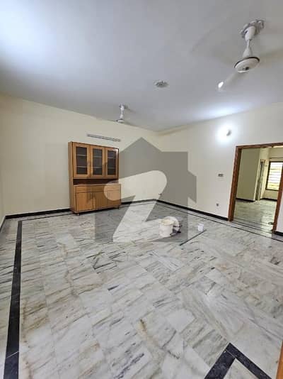 جی ۔ 13 اسلام آباد میں 3 کمروں کا 10 مرلہ بالائی پورشن 85.0 ہزار میں کرایہ پر دستیاب ہے۔ جی ۔ 13 اسلام آباد میں 3 کمروں کا 10 مرلہ بالائی پورشن 85.0 ہزار میں کرایہ پر دستیاب ہے۔