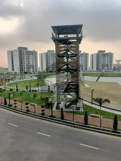 10 MARLA 3 BEDROOM BRAND NEW APARTMENT AVAILABLE FOR RENT