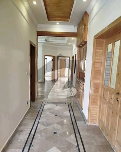 UPPER PORTION AVAILABLE FOR RENT IN I-8/2 UPPER PORTION AVAILABLE FOR RENT IN I-8/2